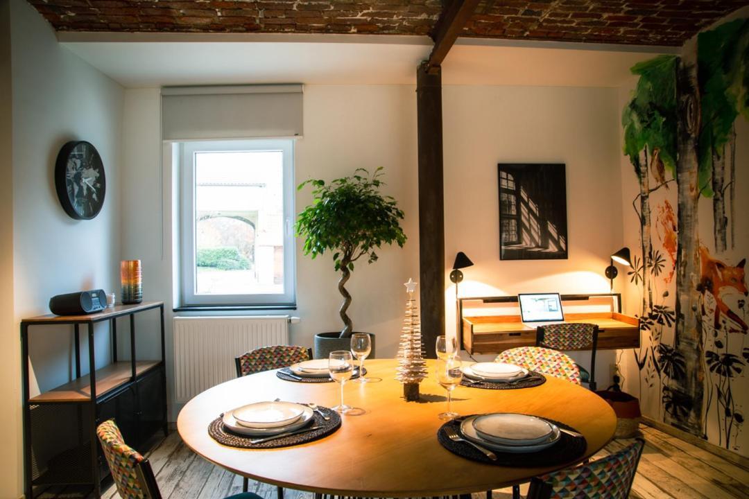 Le Relais De La Posterie Guest House Жамблу Екстериор снимка